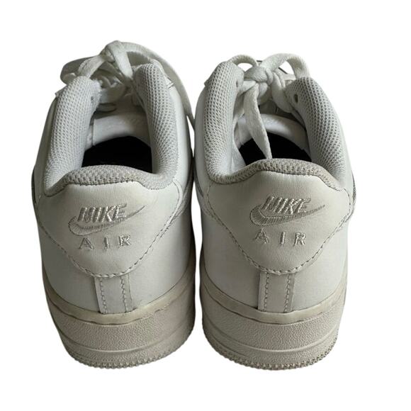 Nike Size 6Y Air Force 1 Low Top Sneakers Womens 7.5 Mens 6 Triple White - Picture 5 of 13